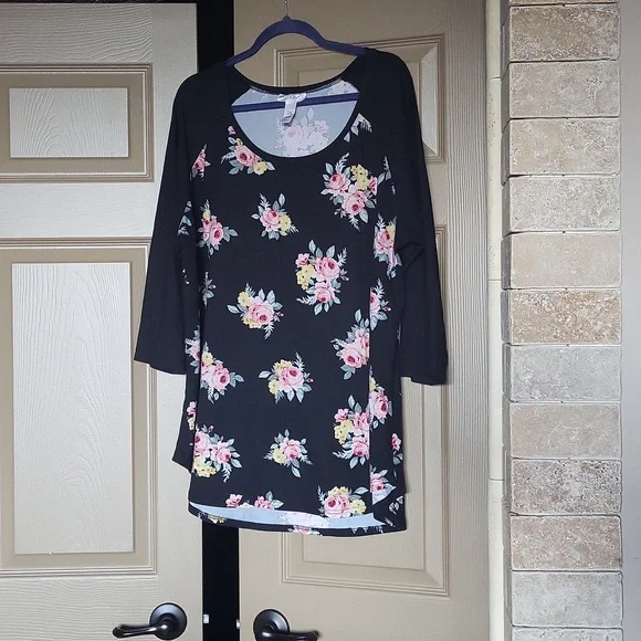 Top - Picture 1 of 3